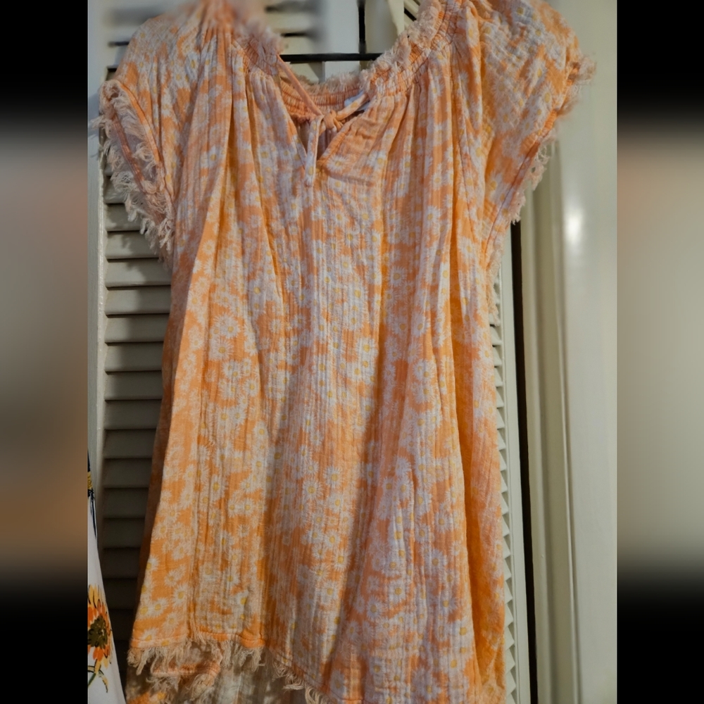 GUC TRU CRAFT PEACH & WHITE FLORAL WITH FRONT TIE SHIRT
